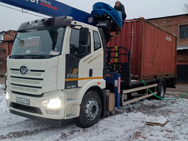 Бортовой грузовик FAW J6 с КМУ DONGYANG